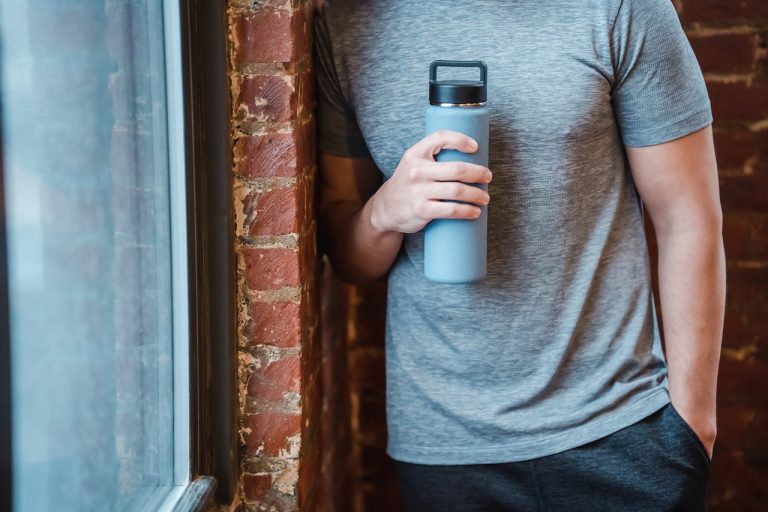 The Essential Gym Bottle: Stay Hydrated and Conquer Your Workout